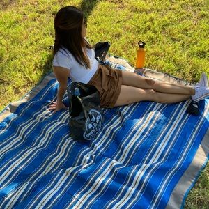 Meet your Posher, Monica